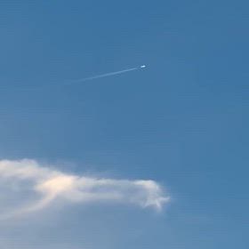 飛行機雲の画像