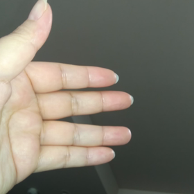 勝手に動く指の画像