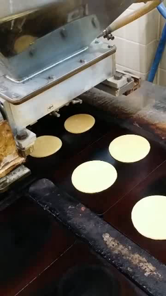 どら焼きのこだわりは、モチモチふわふわ生地!!の記事動画