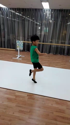 存在がギャグな次男のレッスン…♪の記事動画