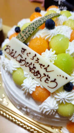 Sakuraちゃんが3歳になりました(﹡ˆ﹀ˆ﹡)♡堀他のフルーツケーキ最高‼️の記事動画