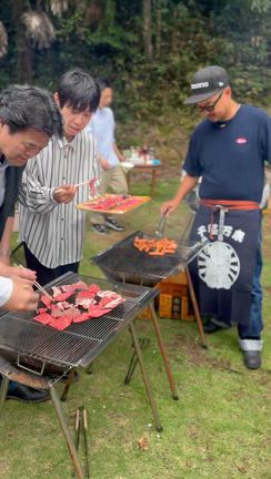 皆んなで休日バーベキュー！！の記事動画