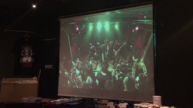 MONSTERさん海外行くの巻の記事動画
