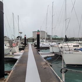 台風13号通過中の画像