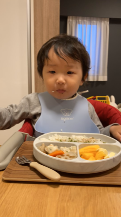 子どもを食事に集中させるには？の記事動画