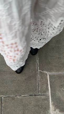 【トレンドのレースパンツの中でもイチオシ】涼しい！可愛い！服好きさん発見お値段以上パンツの記事動画