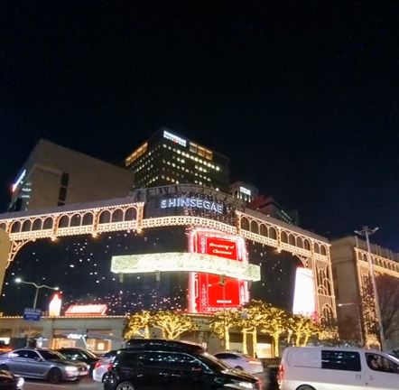 新世界百貨店のイルミネーションがすごい！【オンボディー現地リポート】の記事動画