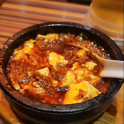 【陳家私菜(秋葉原)】元祖 頂天石焼麻婆豆腐 地獄辛の記事動画