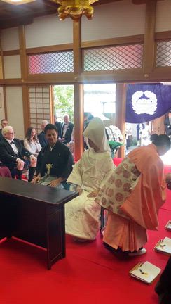 日本の美しい結婚式の記事動画
