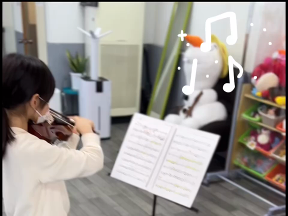 発表会でのヴァイオリンとピアノの合わせです。の記事動画