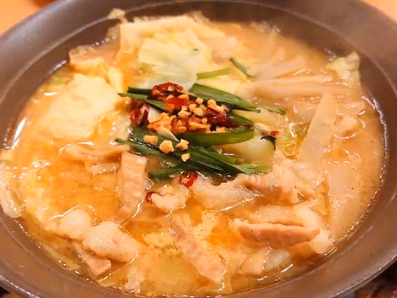 ガストで博多もつ鍋やまや監修「博多明太もつ鍋」を食す探偵の記事動画
