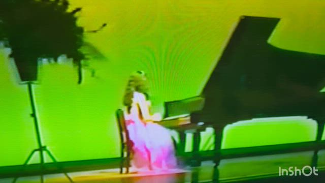 お盆休みの記事動画