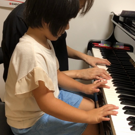 初！両手奏　年中さんの画像