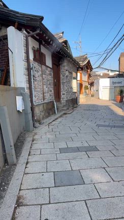 【韓国旅行3日目①】三が日に勉強する娘と3日目もソチョン朝カフェ！の記事動画