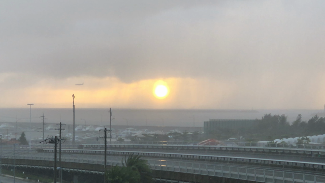 沖縄らしい天気の急変の記事動画