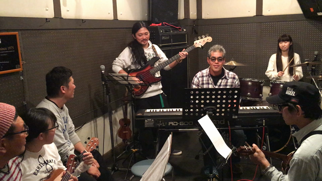 『ウクレレ・ピアノ ミニパーティー 』演奏編の記事動画