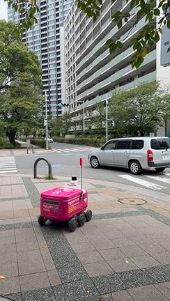 【驚き】配送ロボットが行くの記事動画