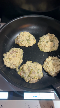 お豆腐のふわふわ焼き！ダイエット飯の記事動画