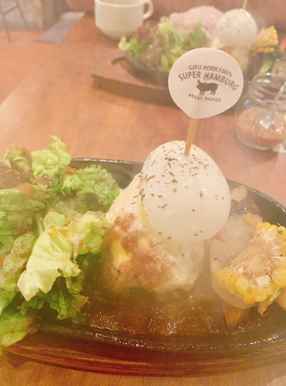 ブランド豚の美味しいハンバーグランチ / MERRY BADGE ［メリーバッジ］ 岐阜県岐阜市の記事動画