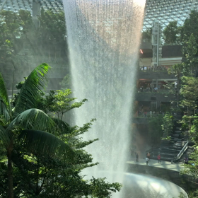 度肝抜かれたシンガポールの滝の画像