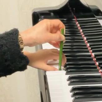 親指のテクニックのために♪の記事動画