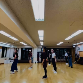 踊り出したら、顔以外！二十歳の私の画像