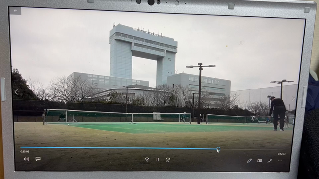 サーブアンドボレーか、三本目攻撃か？の記事動画