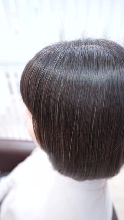 縮毛矯正とヘアカラーの同時施術の記事動画