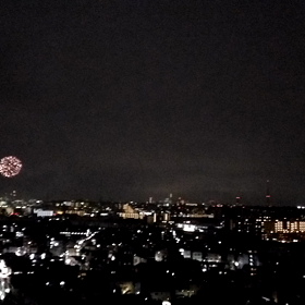 雨と雷と花火大会との画像