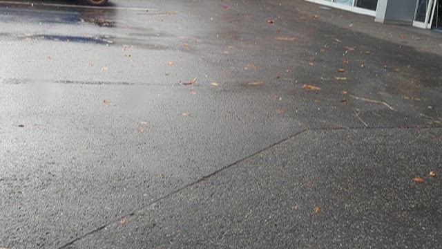 初雪と今年最後のクルーズ船お見送りの記事動画