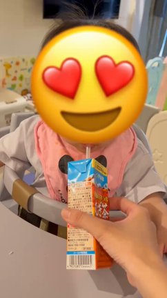1歳のスタジオ撮影　&   ストロー飲みできた！の記事動画