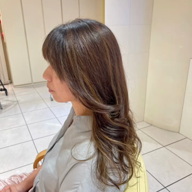 グレイヘアハイライトの画像