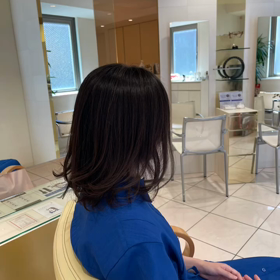 伸ばしかけヘアは外ハネでの画像