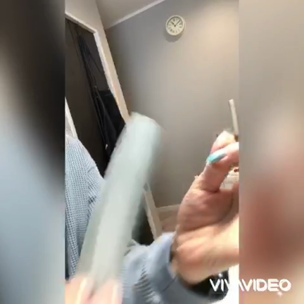 ジェルネイルを短く整える方法の記事動画