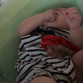 おしゃべりな娘の画像