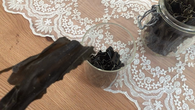 【ゆる家事】面倒な昆布の乾物を日常使いするためのひと工夫の記事動画