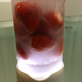 イチゴの農薬除去に水素水の画像