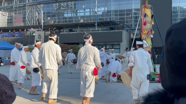 思いがけず韓国伝統舞踊に出会い福まで頂きましたの記事動画