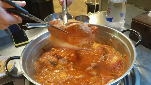 ここのキムチチゲ最高！！の記事動画
