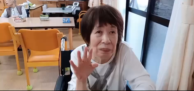 カメラに向かって(さくらんぼ，訪問看護・福岡/レインボーアース)の記事動画