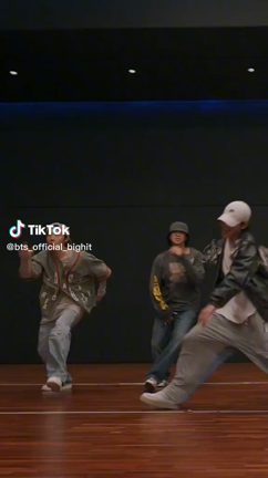 バンタンtiktok、ジン君パク先生とマッコリを作る、7のタトゥーはBTSの記事動画