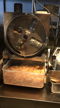 【新店】麺屋武蔵 五輪洞＠田町「７年ぶりの新味。鰹節を削りいざ勝負！」の記事動画