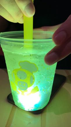 USJ  光るジュースの記事動画