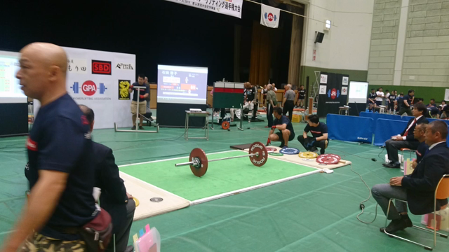 パーソナルのお客様、パワーリフティングで優勝！の記事動画
