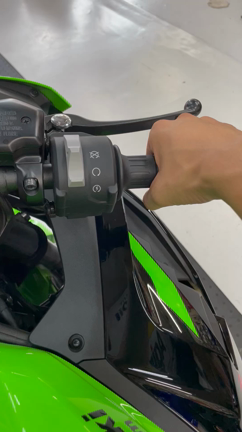 ZX-25R  SE KRT レンタル開始！の記事動画