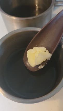 「バターコーヒーが激まずだった理由」ギーで変わったアーユルヴェーダ式の飲み方の記事動画