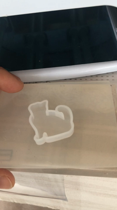 レジンアクセサリー作りで便利でおすすめな道具　スタンプ台についての記事動画