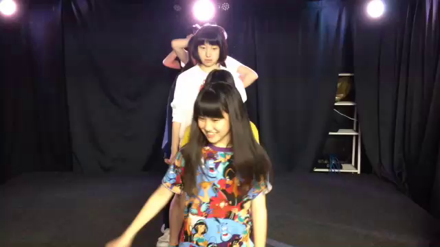 お洋服の記事動画