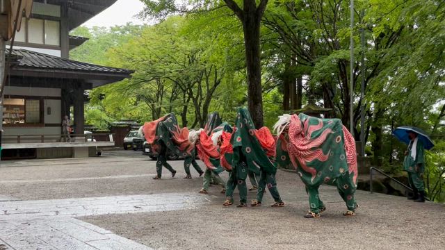 夏越の大祓い【茅の輪くぐり】＆獅子舞の記事動画