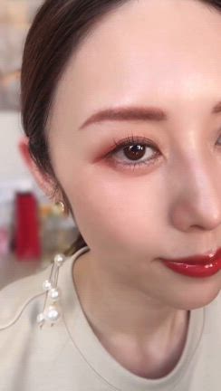 新色がほんと沼すぎるElegance プレジールアイズの記事動画